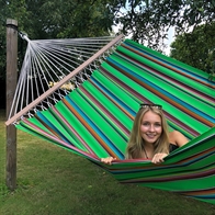 Nice Mexico Grøn Hængekøje. Farverigt stof med 140 cm brede træstokke