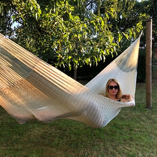 Naturhvid hængekøje i bomulds Net G8. Awesome King Size Deluxe Hammock